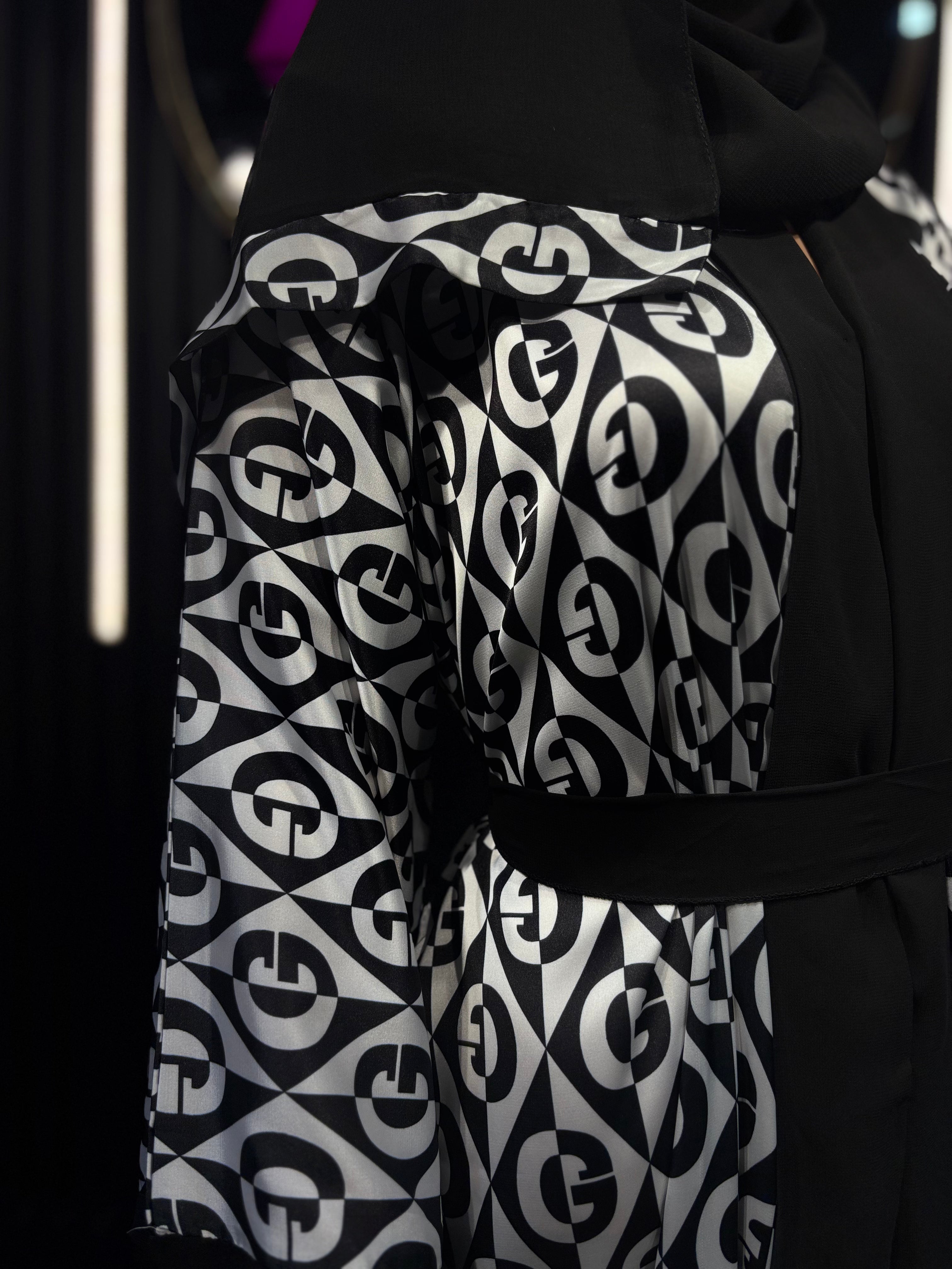 Black & White Graphic Premium Kimono for Women