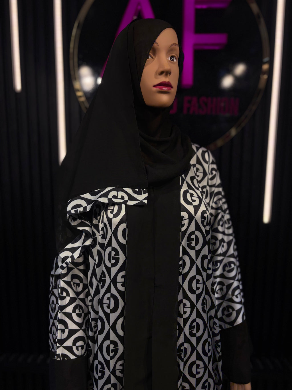 Black & White Graphic Premium Kimono for Women